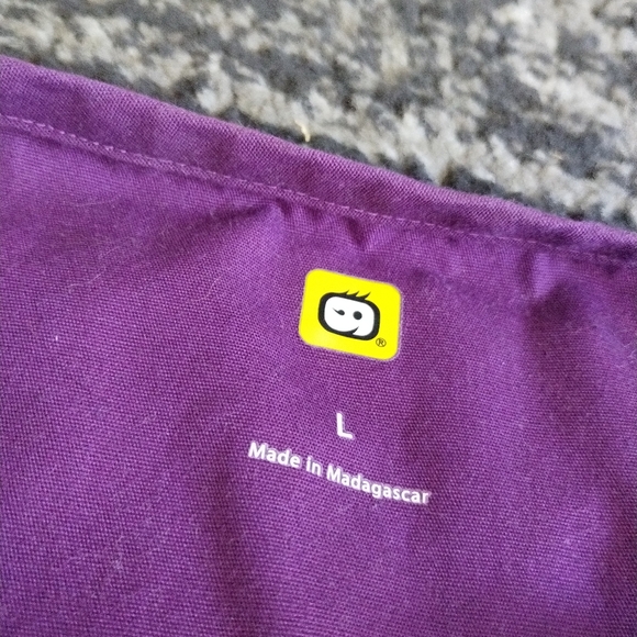 Wink Scrubs V-Neck Top - Picture 2 of 3